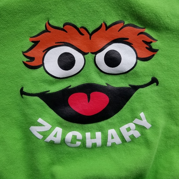 "Zachary" ln Sesame Street personalized Oscar hoodie 3T - Picture 3 of 9